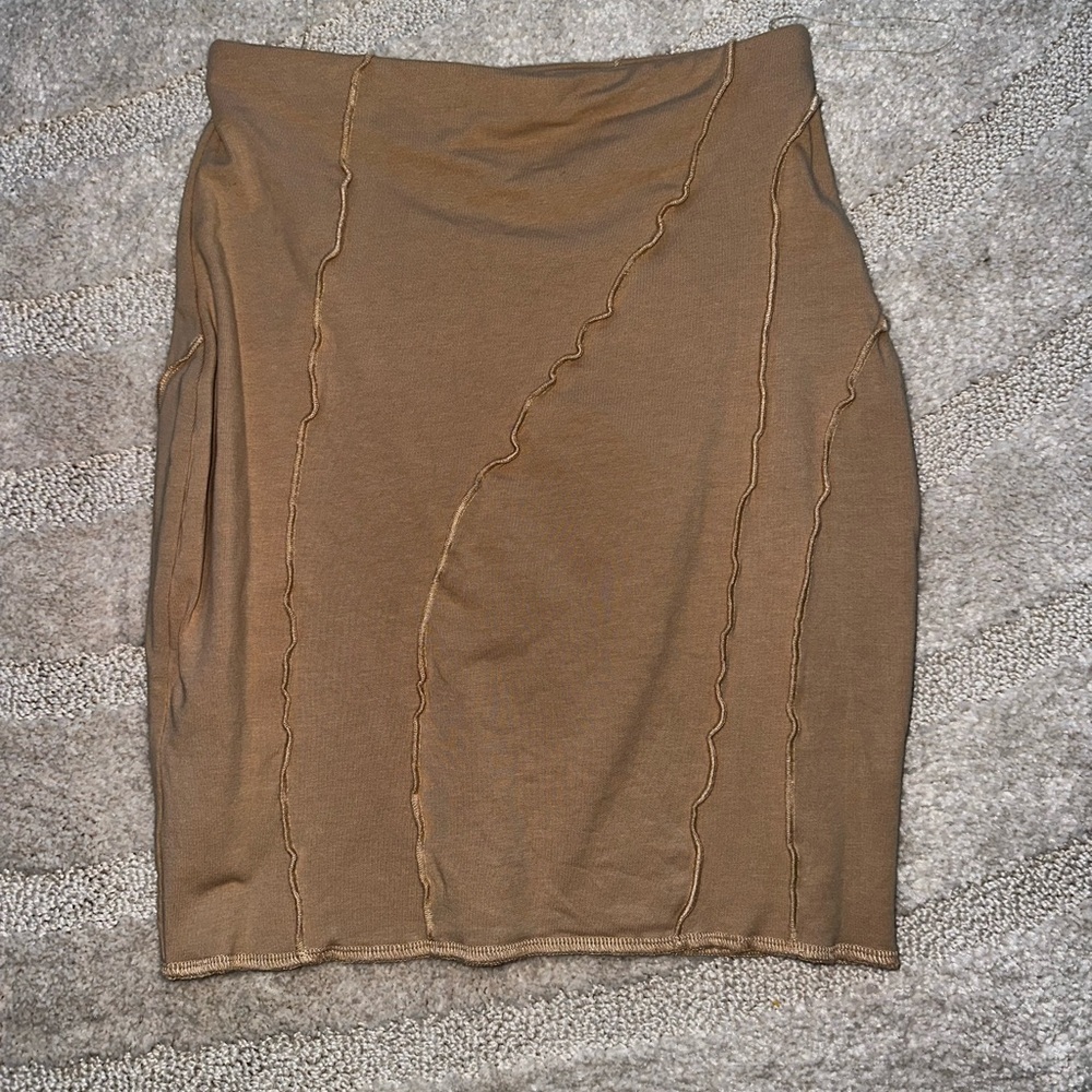 Exposed seam mini skirt